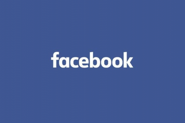 Logo de Facebook sur fond bleu